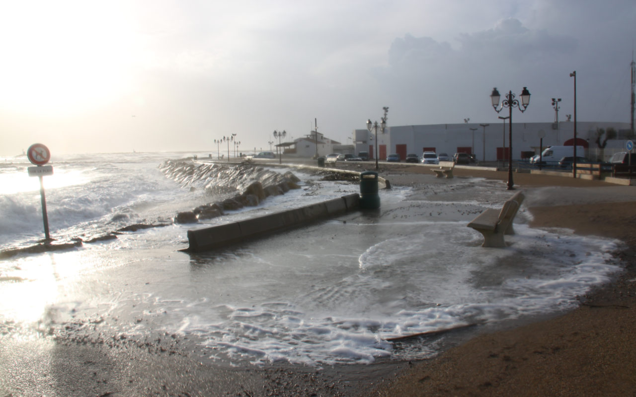 Coup de houle aux Saintes-Maries-de-la-mer