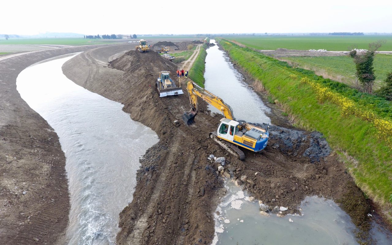 Déviation du Vigueirat afin de construire le siphon