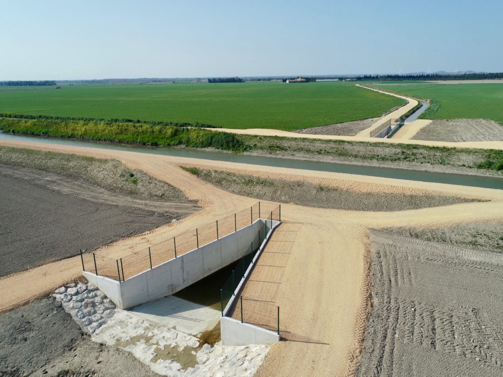 Siphon sous le Vigueirat permettant l'évacuation des aux déversées en cas d'inondation