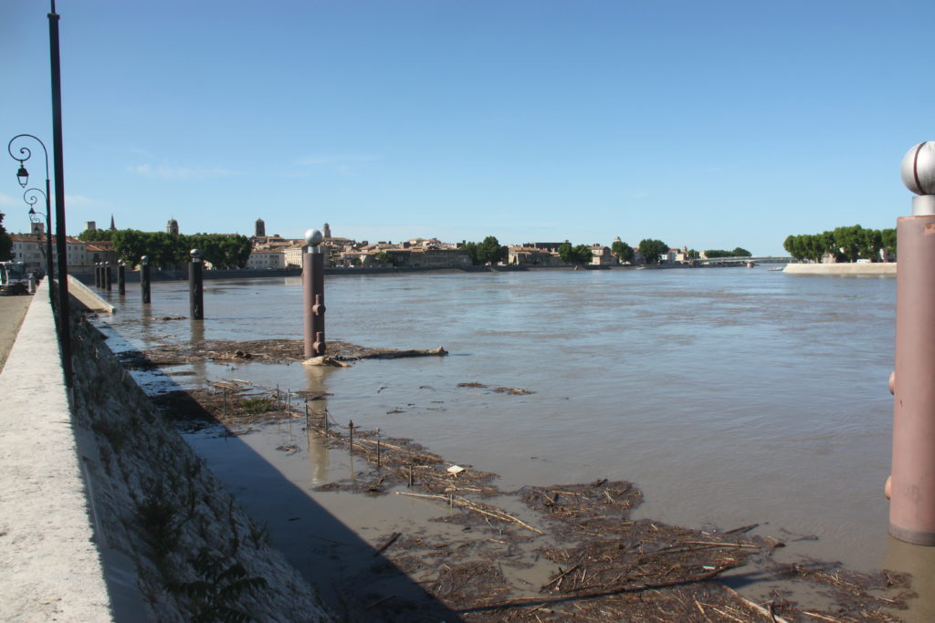 Quais d'Arles lors de la crue du 11 mai 2021