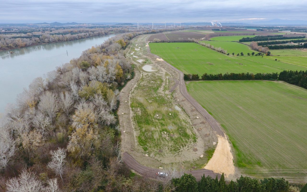 Lône entre Tarascon et Arles en cours d’aménagement