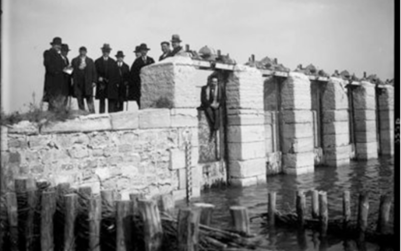 Pertuis Ouest Comtesse ouvrage historique