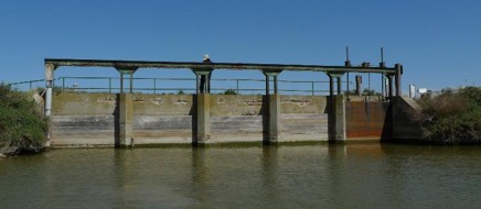 Pertuis Est en béton armé