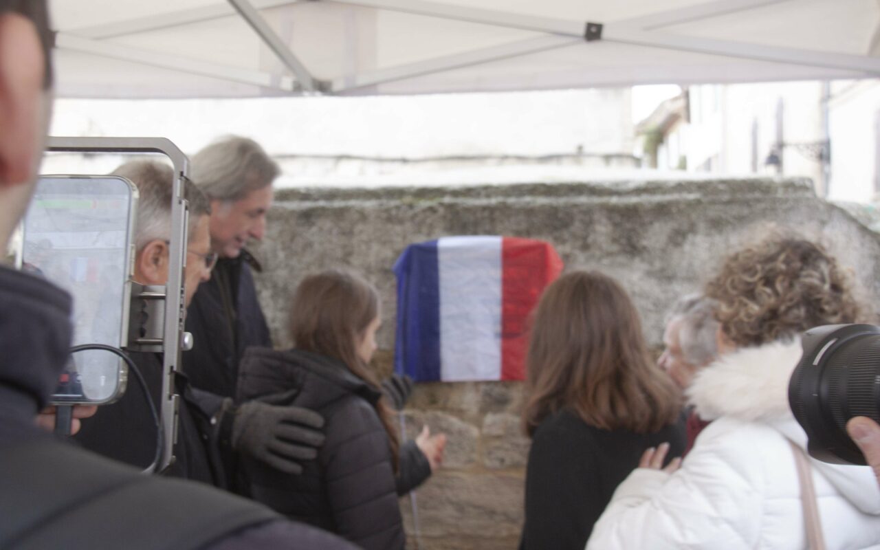 Cérémonie de commémoration des 20 ans de la crue du Rhône de décembre 2003 sur les quais d'Arles